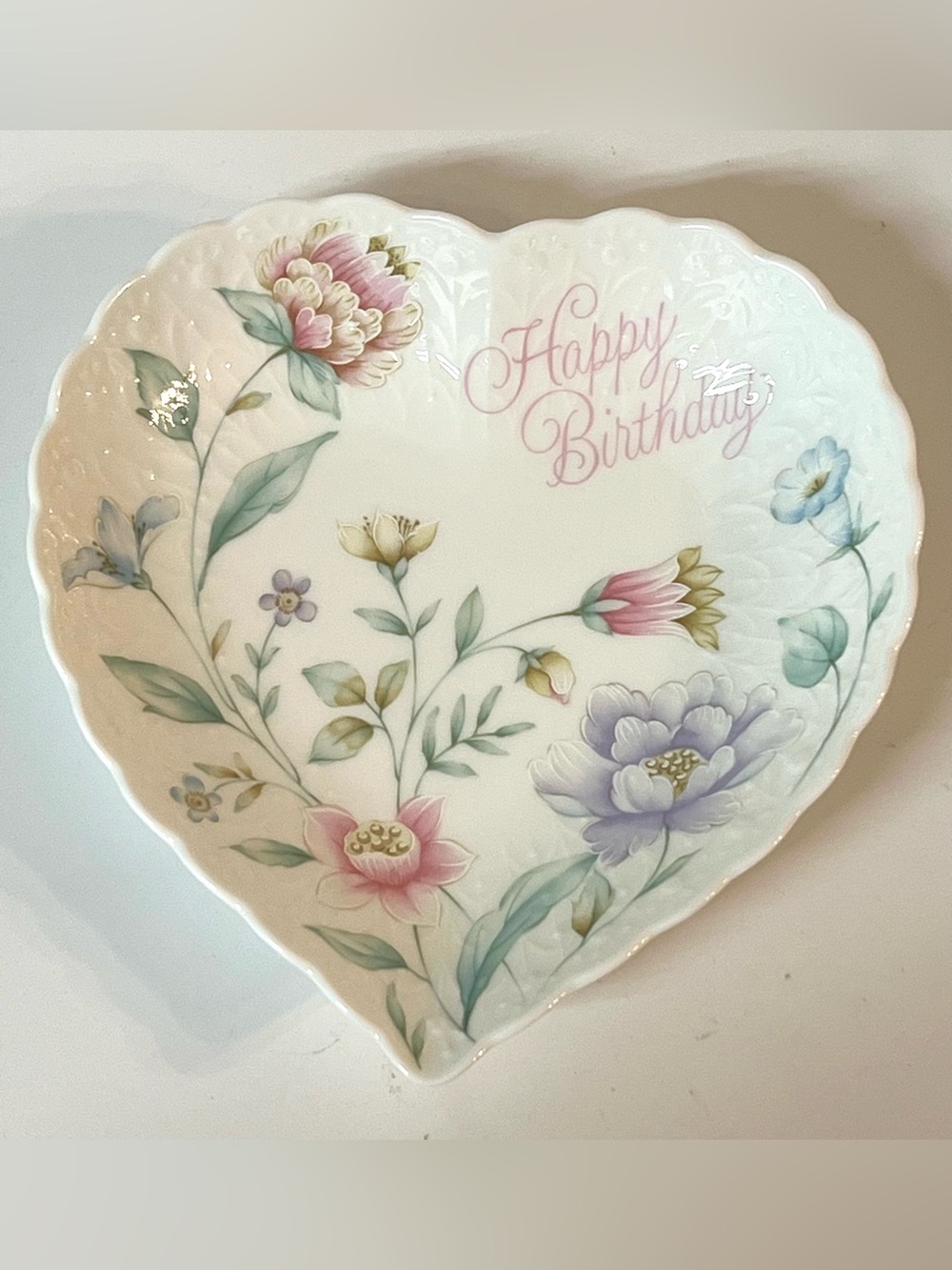 Mikasa Bone China Heart Shaped Plate 'Happy Birthday' Floral Pastels Japan 6 in